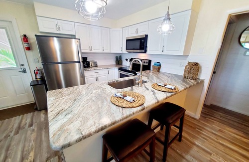 Englewood House | 30 Seconds to Beach Path! All inclusive! Kayaks, SUP's, Bikes & so much more!