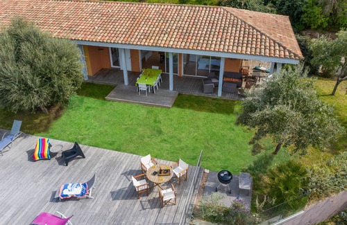 Portigliolo House | 300 m from the beach, Magnificent Villa with pool and sea view