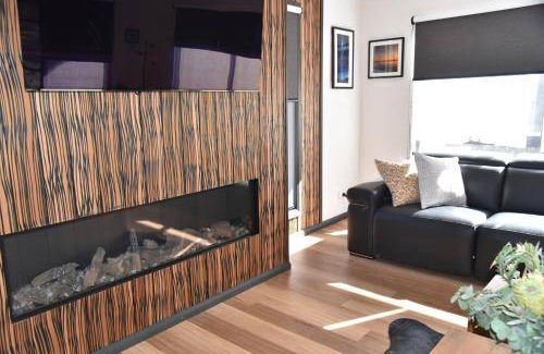 Wilburville House | 300 m² House ∙ 2 bedrooms ∙ 4 guests