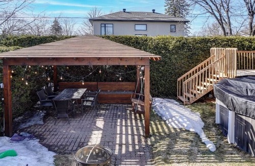 Laval Apartment | #300 Spacious, bright unit with pool, backyard and parking