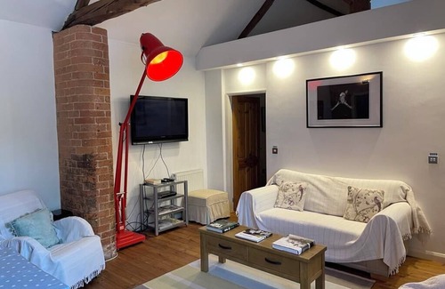 Retford House | 300 year old barn