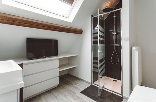 Nivelles Apartment | 302. Charming renovated luxury studio. 302. Apparthôtel Centre ville