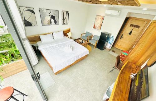 Ninh Kieu Apartment | 303MSNK Luxe Spacious Studio l Balcony