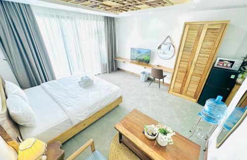 Ninh Kieu Apartment | 304MSNK Luxe Studio with Balcony and Kitchen