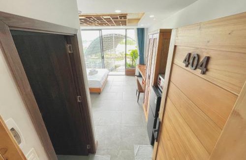 Ninh Kieu Apartment | 304MSNK Luxe Studio with Balcony and Kitchen