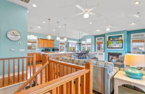 Southern Shores House | 3054 - Latitude Adjustment