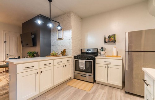 Lower Lawrenceville House | 307 37th St · Lawrenceville Row House - Walk to Everything!