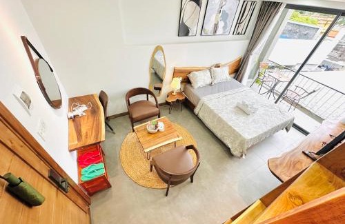 Ninh Kieu Apartment | 307MSNK Luxe Studio l Balcony & Kitchen