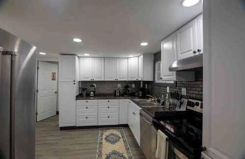 Chattanooga Apartment | 30d+ Two bedroom apartment, each with private bathroom, down town Chattanooga.