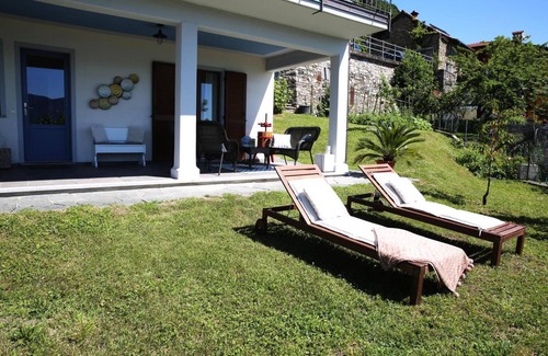 Cannero Riviera Apartment | 3½-room apartment with 2 terraces, garden and beautiful view of the lake