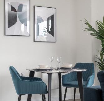 Milton Keynes Apartment | 31 Grand Court - Lovely Home Near Canal, Park, & Central MK