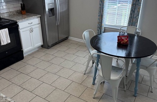 Cartersville House | 31 Middleton Court Cartersville