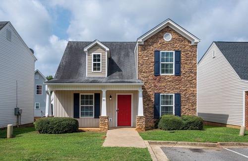 Cartersville House | 31 Middleton Court Cartersville