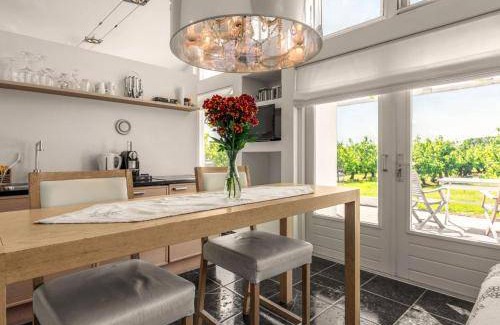 Zaamslag Ski Chalet | 32 m² Chalet ∙ 2 guests