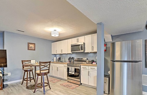 Dale City House | 32 Mi to DC: Lower-Level Woodbridge Apt w/Patio!