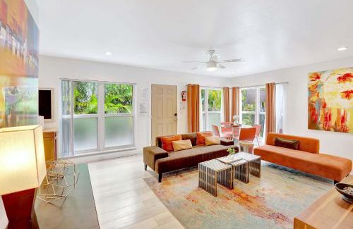 Hendricks and Venice Isles Apartment | 320-1 Las Olas Boulevard