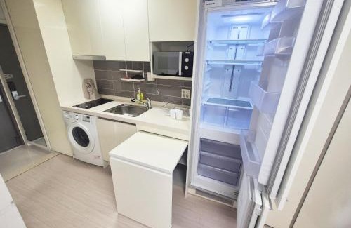 Seolcheon-myeon Apartment | 3217#Gangnam Urban Vogue Suites #Top-rated Unit # All-New Furniture & Peaceful Vibe# Sinnonhyeon 1min