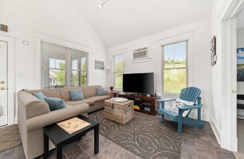 Cherry Valley House | 33 Butternut