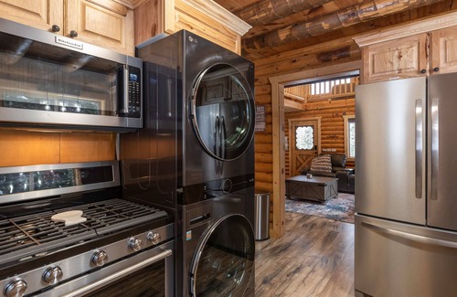 Steam Engine Meadows Cabin | 330 E Trail Road Cabin Secluded Mountain Getaway