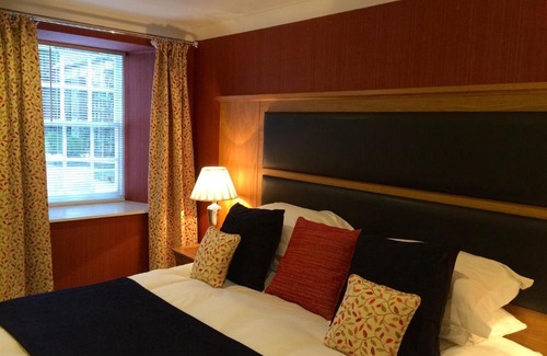 St. Andrews House | 34 Argyle Guesthouse