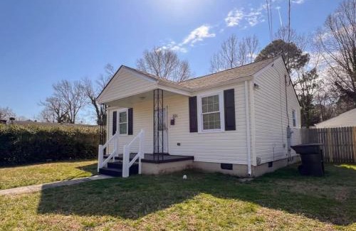 Hampton House | 341 2 homes that sleep 16