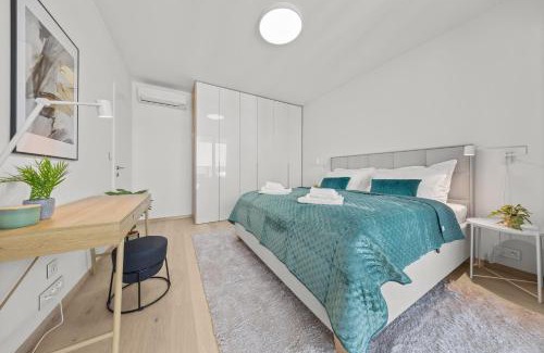 Nivy Apartment | 34th floor - Touch the clouds in the tallest building in Bratislava EUROVEA
