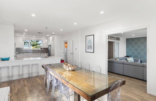 Port Noarlunga House | 35 Degrees South - Steps to Sand & Shops