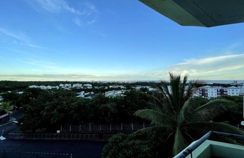 La Possession Apartment | 35 m2 studio 2 private parking spaces