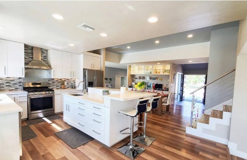 Walnut House | 35% off when 1Mo+! ! Location! VIEWS! BIG Pool!