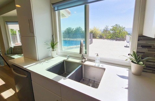 Walnut House | 35% off when 1Mo+! ! Location! VIEWS! BIG Pool!