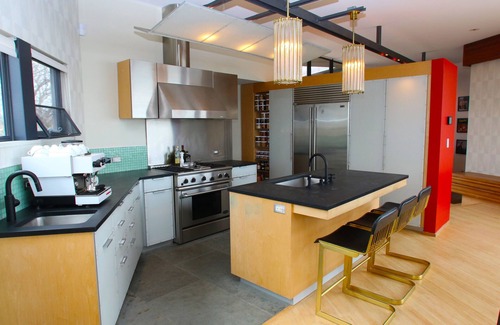 Montauk House | 35 Wills Point Road