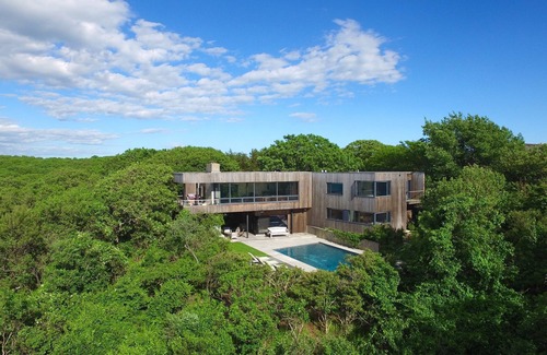 Montauk House | 35 Wills Point Road