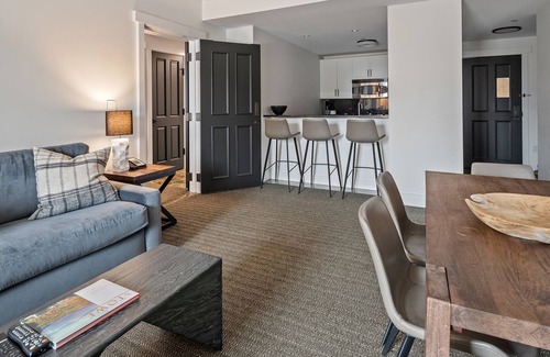 Stowe Area Cabin | 351C| 3 bdrm | 3rd Floor Pool And Mountain Views | Lodge At Spruce Peak