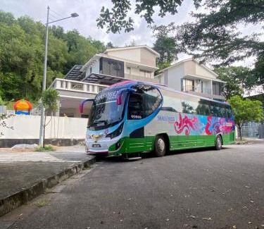 Bayan Lepas House | 35PAX 9BR Villa with Kids swimming Pool, KTV, BBQ n Pool Tables near SPICE Arena Penang 9800 SQFT