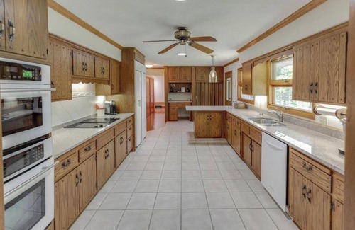 Walker House | 36 acres on Leech lake!