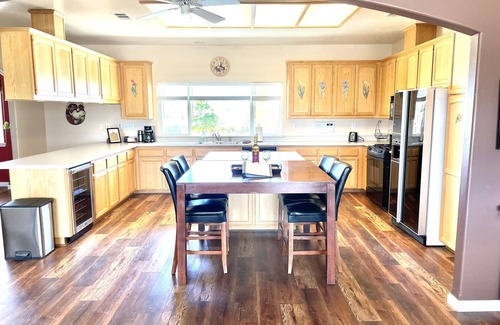 Paso Robles House | 360 Degree Hilltop Vineyard Views in the Heart of the Central Coast Wine Country