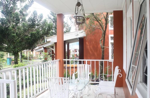 Cipanas Resort | 360 m² Resort ∙ 5 bedrooms ∙ 10 guests