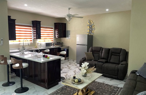 Saint Andrew Apartment | 360 Rokview Suites