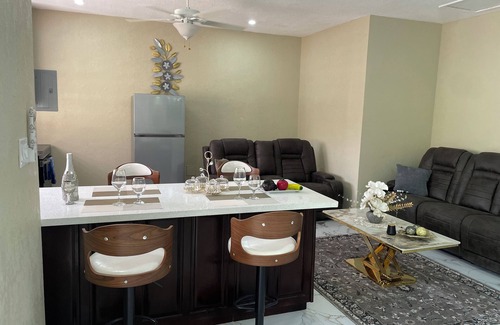 Saint Andrew Apartment | 360 Rokview Suites