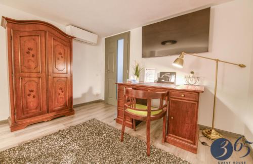 Hunedoara Apartment | 365 Guest House