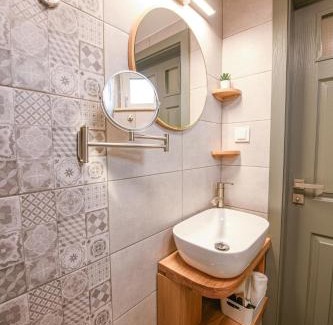 Hunedoara Apartment | 365 Guest House