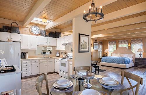 Northwest Carmel Apartment | 3797 Pine Place apts