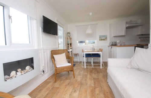 Earnley House | 37A Medmerry Park 2 Bedroom Chalet
