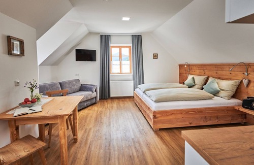 Waidhofen An Der Ybbs Apartment | 38 m2 apartment on the upper floor, 1 room + bathroom/WC, 1 to 4 people