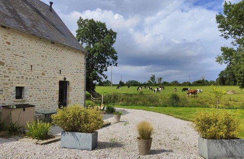 Sainte-Marie-du-Mont House | 38 m² Gîte ∙ 1 bedroom ∙ 2 guests