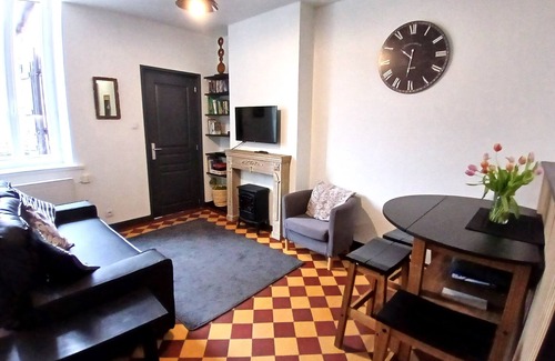 Moulins Apartment | 38m² refurbished apartment with private garden