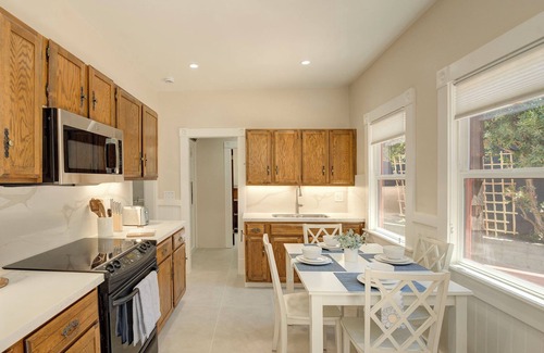 Pacific Grove House | 3946 Listen to the Waves - Oceanfront, Bay View