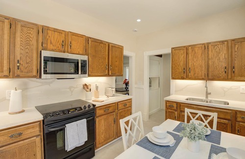 Pacific Grove House | 3946 Listen to the Waves - Oceanfront, Bay View