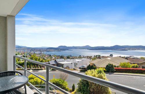 Sandy Bay Bed & Breakfast | 395 m² Bed and breakfast ∙ 5 bedrooms ∙ 12 guests