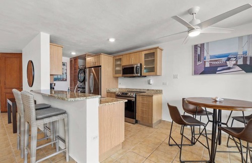Sardinera Apartment | 3b2b Apt w Marina View +3 Pools